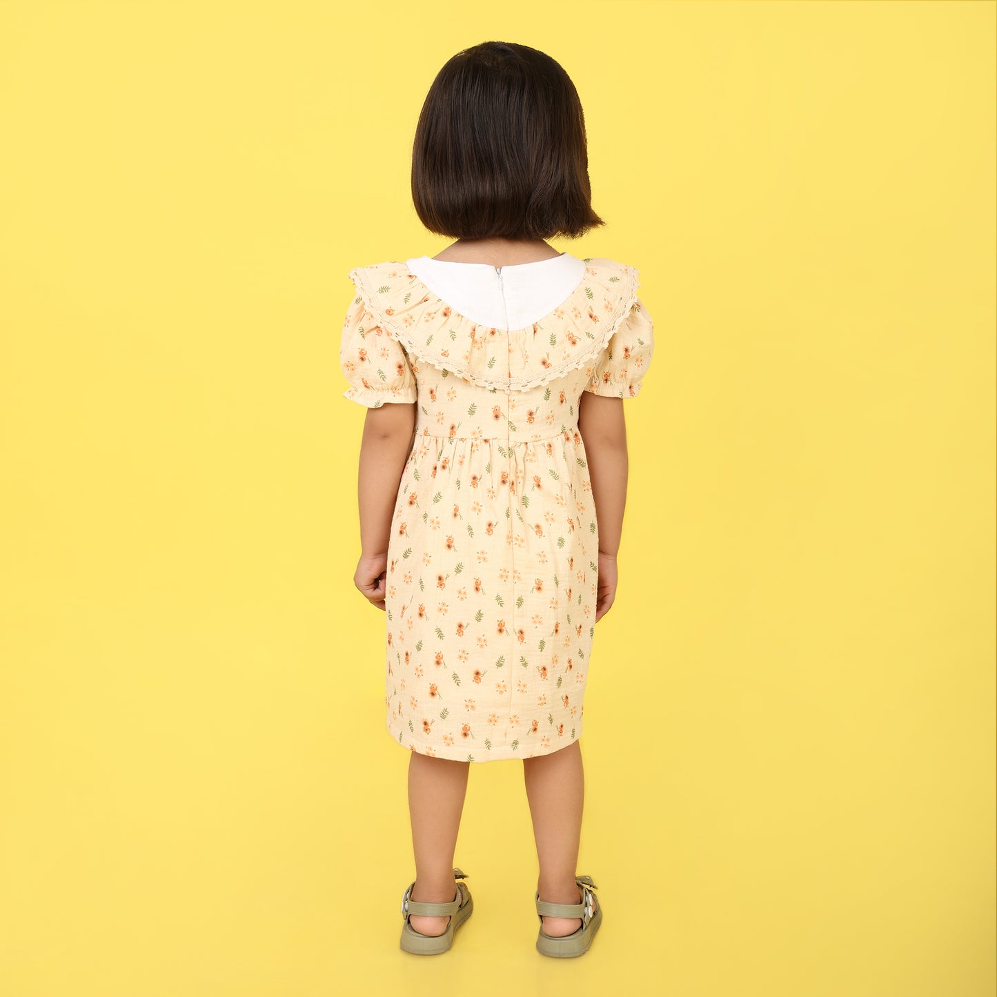 Pepito Vintage Floral Ruffle Dress