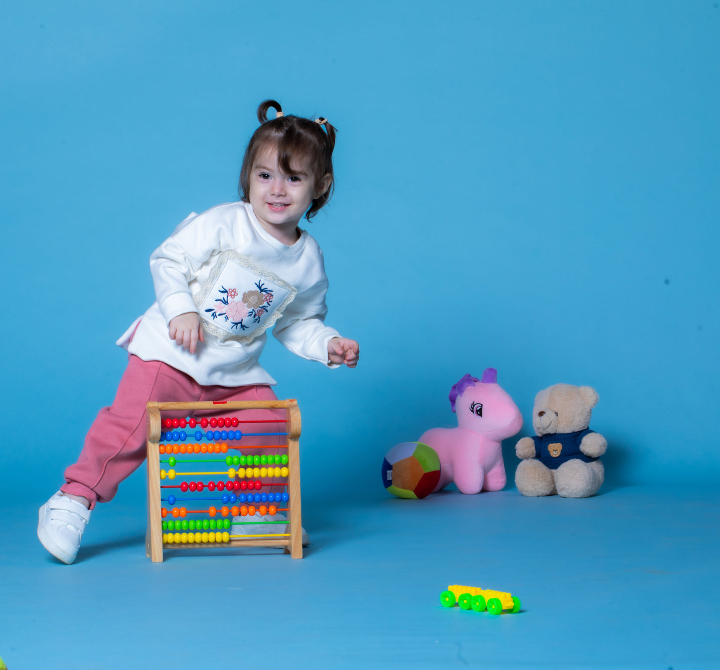 Blossom Dreams Two-Piece Baby Set | Vintage-Inspired Floral Sweatshirt & Pink Joggers